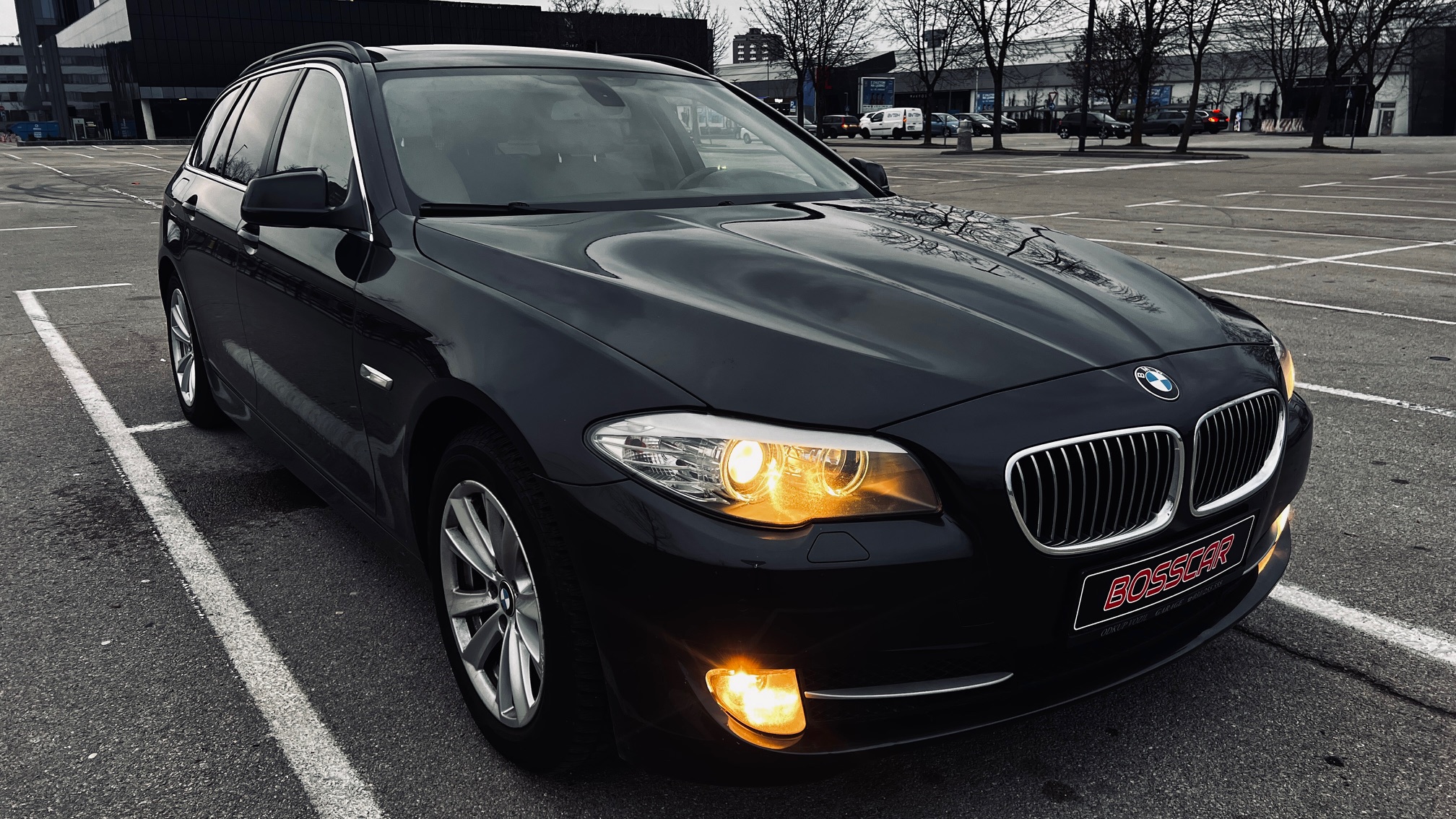 
								BMW Seria 5 Touring 520/d full									